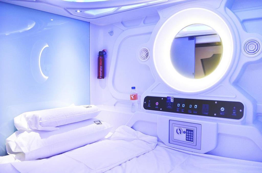 Time Capsule Hotel جورج تاون المظهر الخارجي الصورة