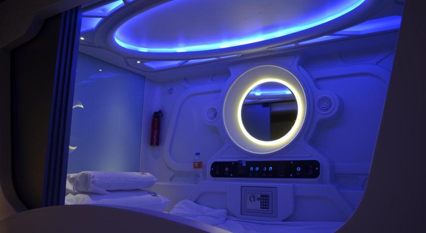 Time Capsule Hotel جورج تاون المظهر الخارجي الصورة
