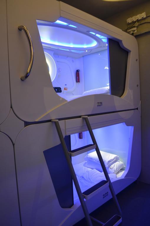 Time Capsule Hotel جورج تاون المظهر الخارجي الصورة