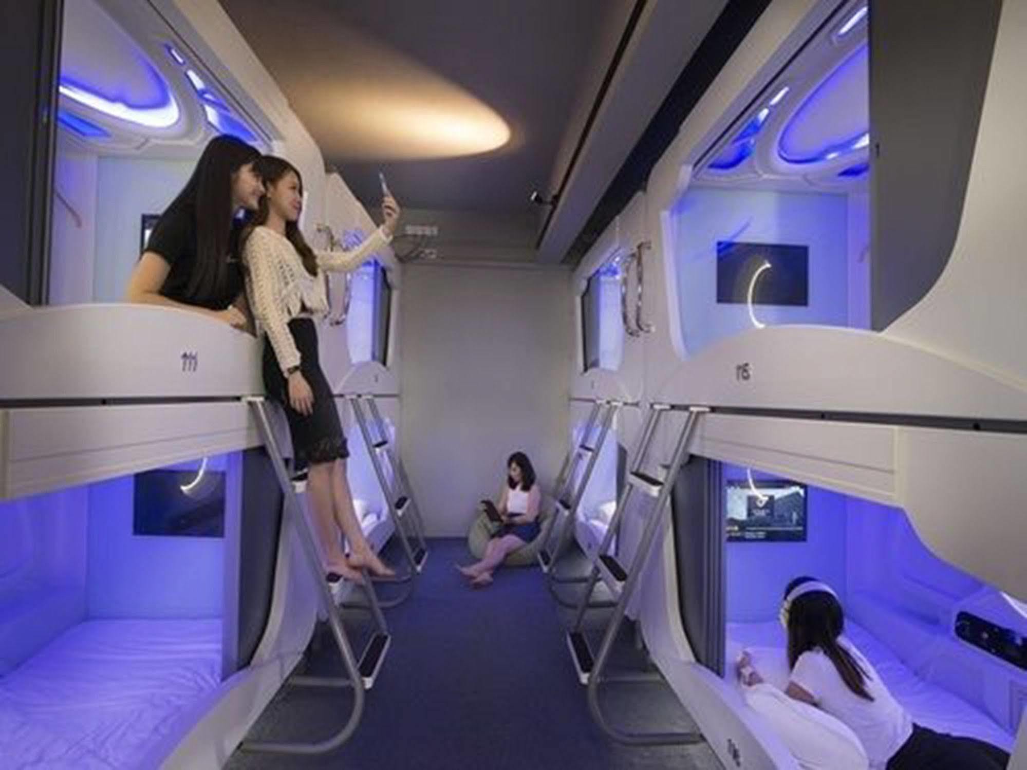 Time Capsule Hotel جورج تاون المظهر الخارجي الصورة