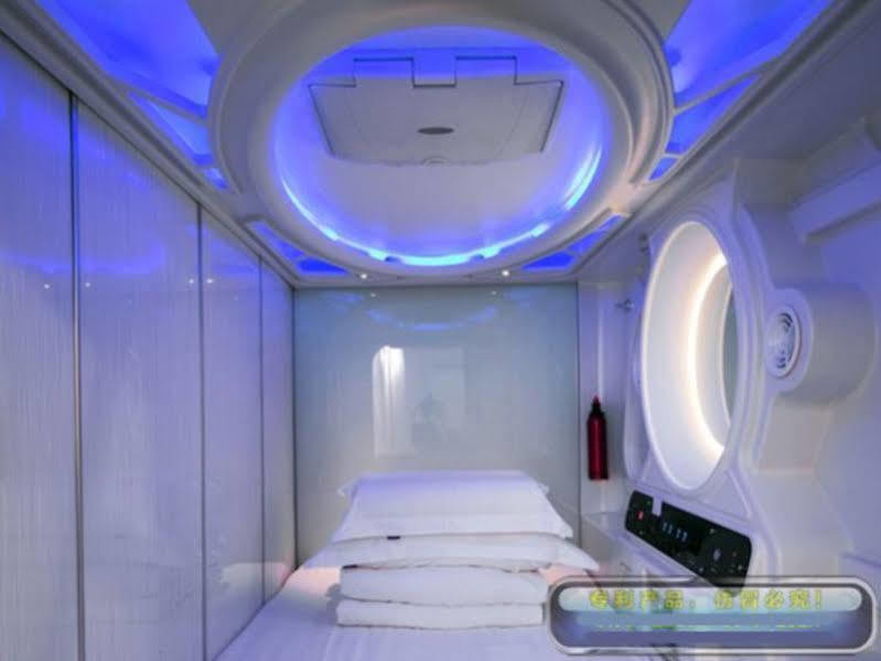Time Capsule Hotel جورج تاون المظهر الخارجي الصورة